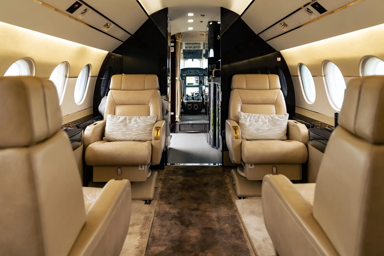 Dassault Falcon 2000LX 2-RBTS operated by Ortac Operations Managment Ltd photo 2