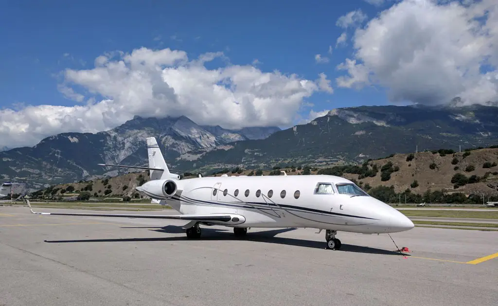 Gulfstream G200 4X-CLL operated by Shino Aviation, exterior