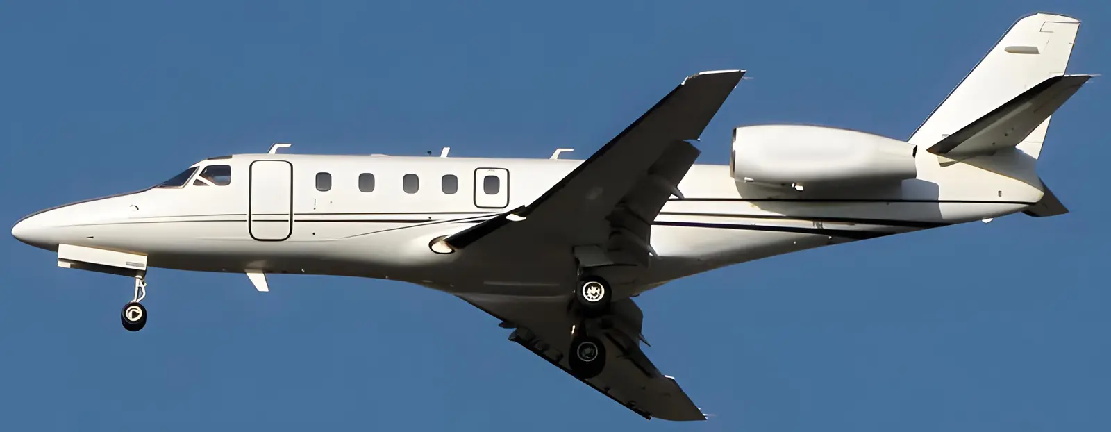Gulfstream G100 4X-WIA operated by LynxJet - Private Flights Ltd, exterior