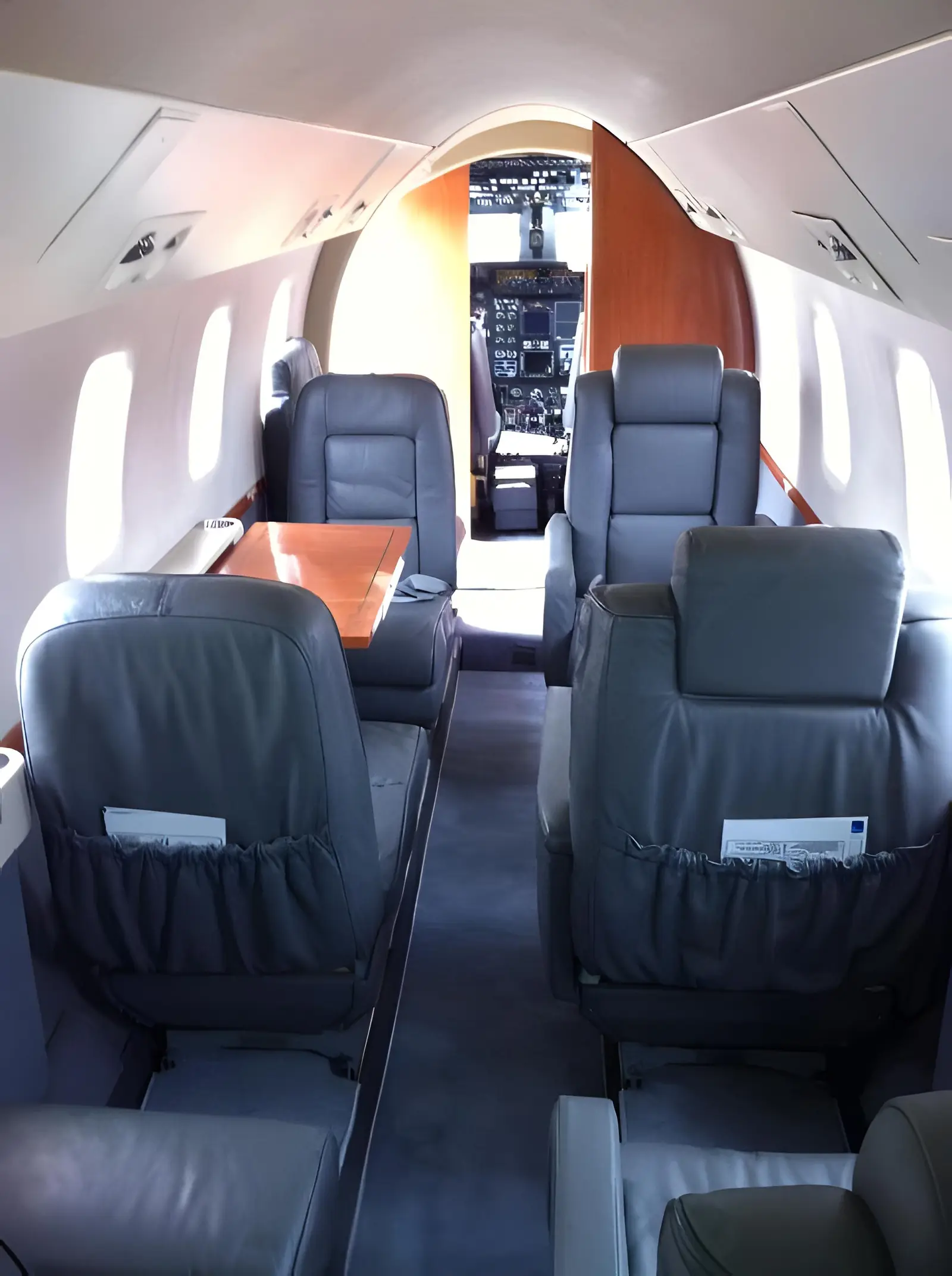 Gulfstream G100 4X-WIA operated by LynxJet - Private Flights Ltd photo 2