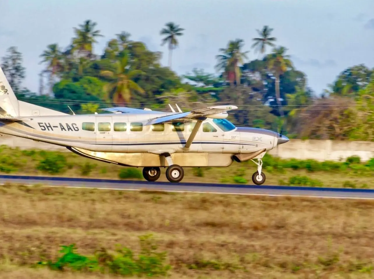 Cessna 208B Grand Caravan 5H-AAG