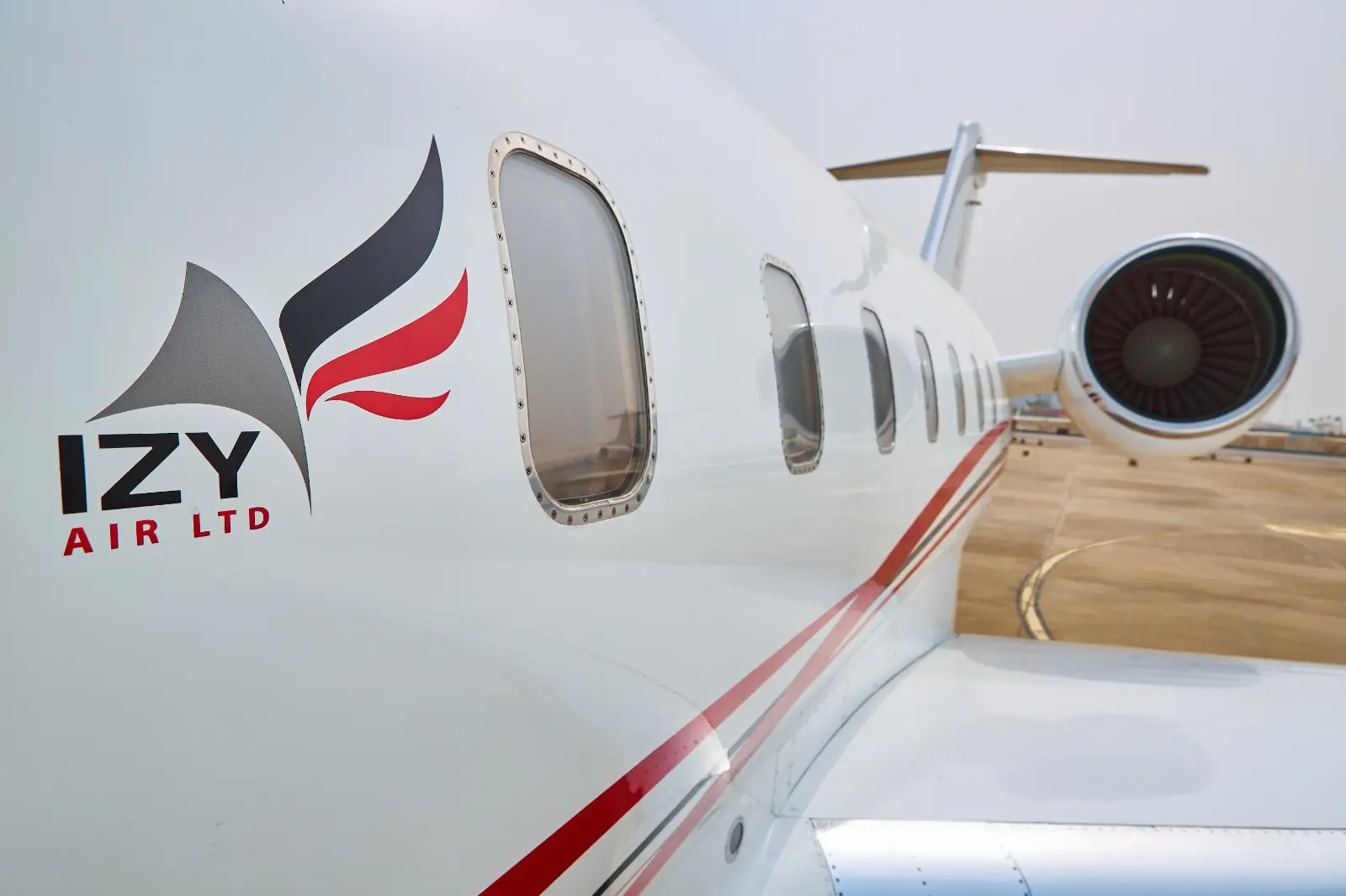 Bombardier Challenger 604 5N-IZY operated by Izy Air, Ltd. photo 5