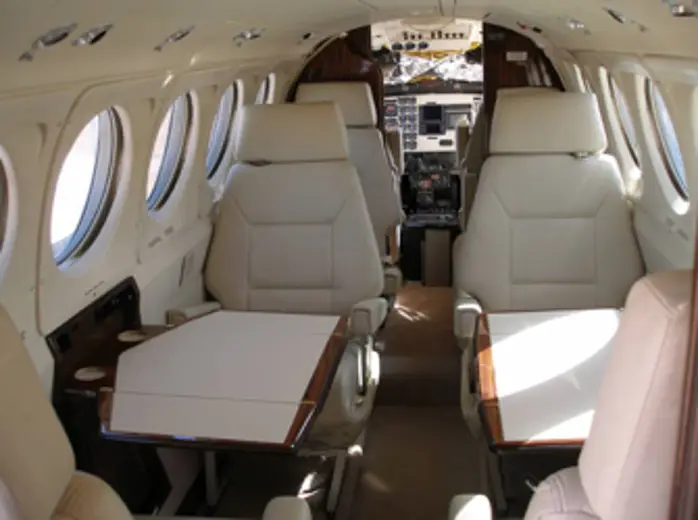 Beechcraft King Air B200 5U-TNA operated by Tamara Niger Aviation photo 2