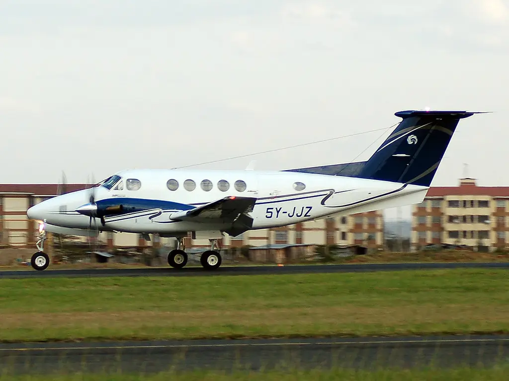 Beechcraft King Air B200 5Y-JJZ