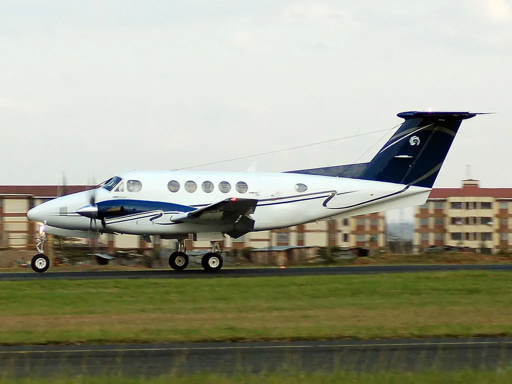 Beechcraft King Air B200 5Y-JJZ operated by Phoenix Aviation photo 4