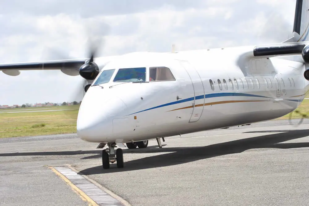 De Havilland DHC-8-311 5Y-SLC operated by Safarilink photo 2