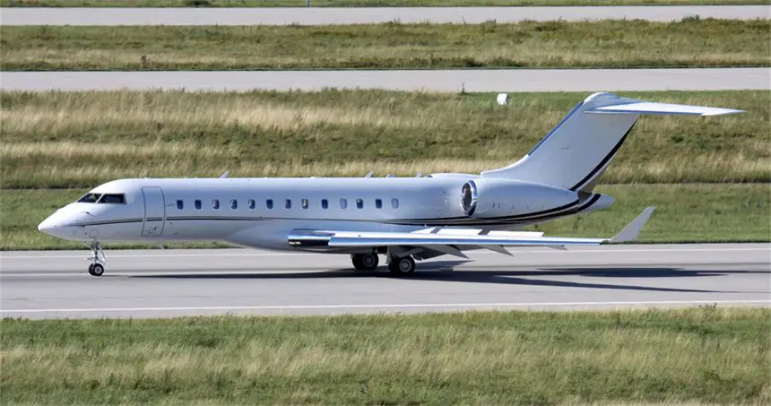 Bombardier Global 6000 9H-AMF operated by Hyperion Aviation Ltd photo 5