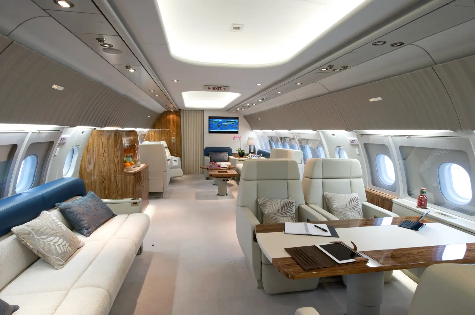 Airbus ACJ318 9H-BDONE operated by Comlux Aviation photo 4