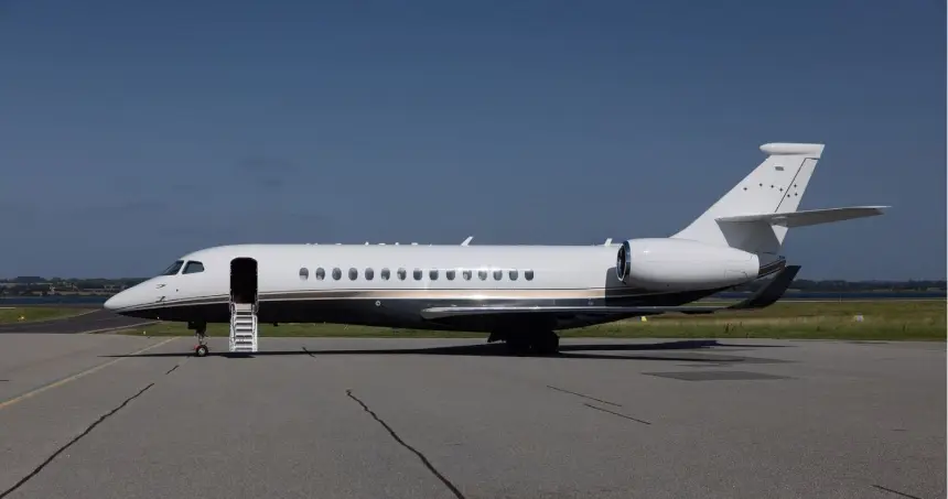 Dassault Falcon 6X 9H-BEAR operated by Air Alsie photo 2