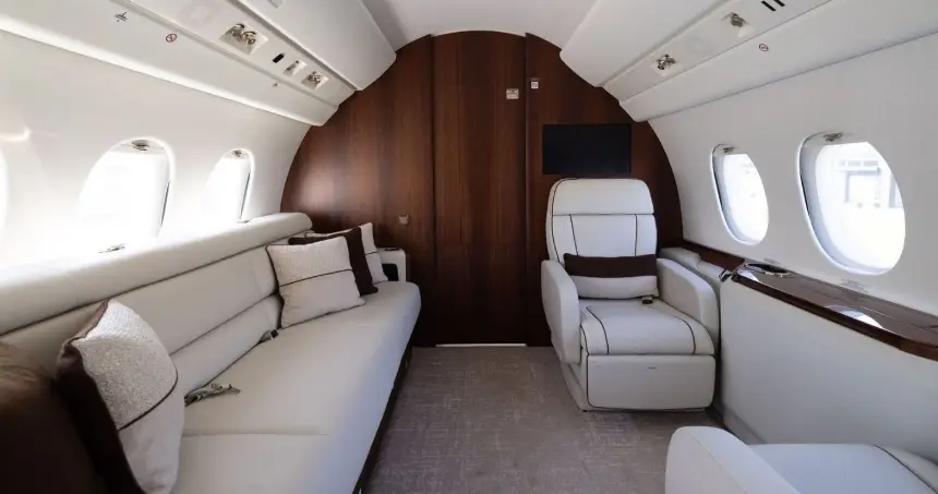 Dassault Falcon 6X 9H-BEAR operated by Air Alsie photo 4