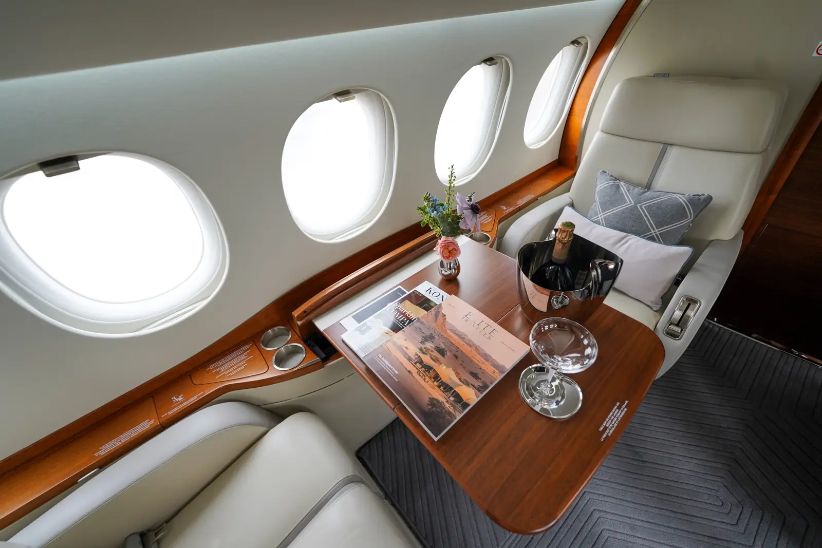 Dassault Falcon 7X 9H-CBH operated by Astonjet photo 6