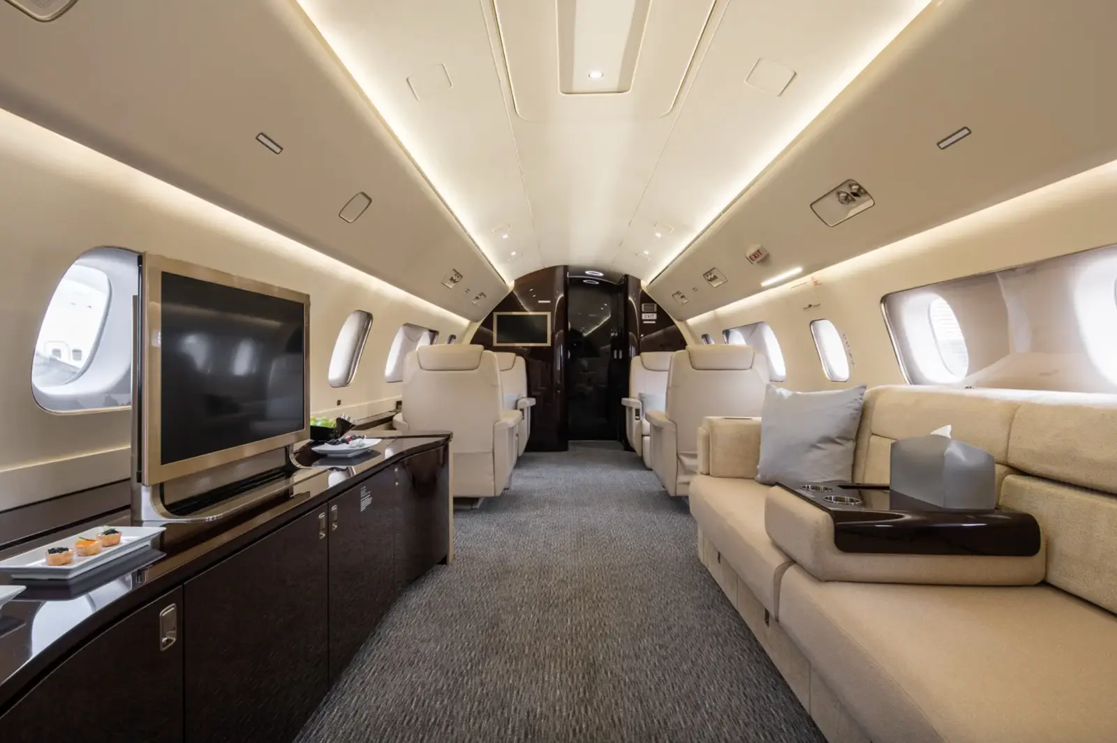 Embraer Lineage 1000 9H-DEE operated by AirX Charter, Ltd. photo 4