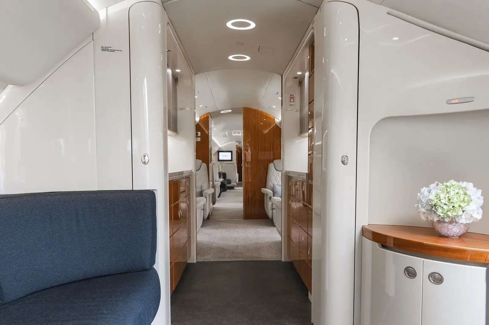 Embraer Lineage 1000 9H-FAB operated by AirX Charter, Ltd. photo 3