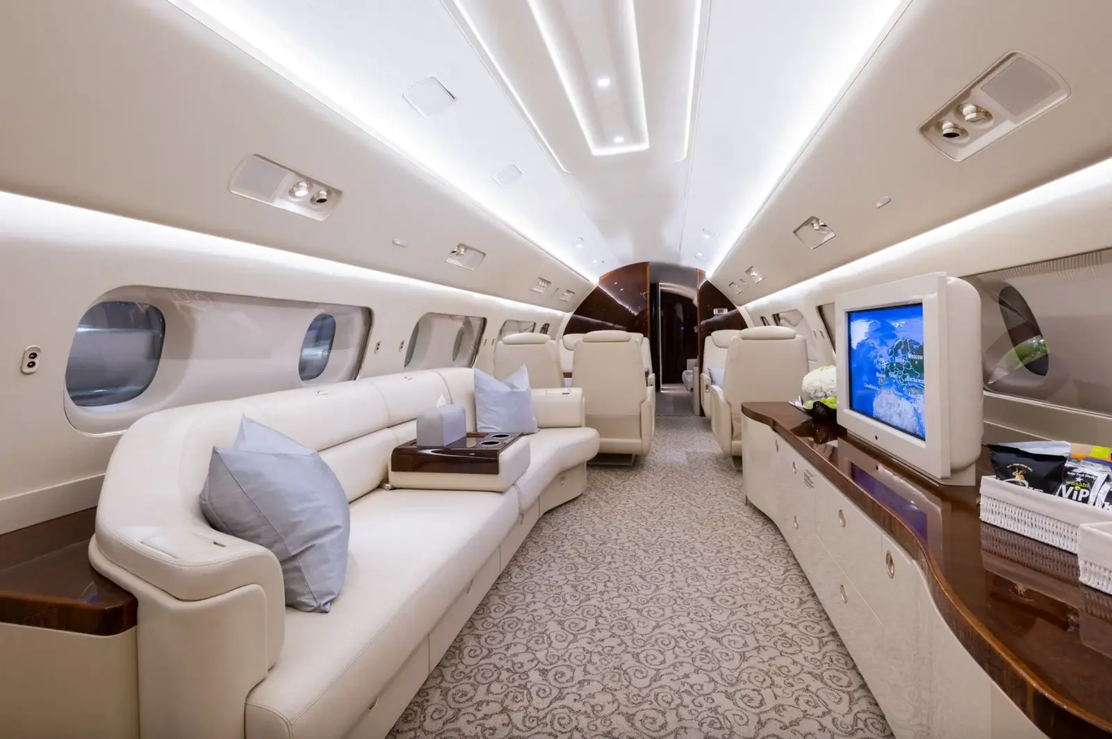 Embraer Lineage 1000 9H-FAY operated by AirX Charter, Ltd. photo 6