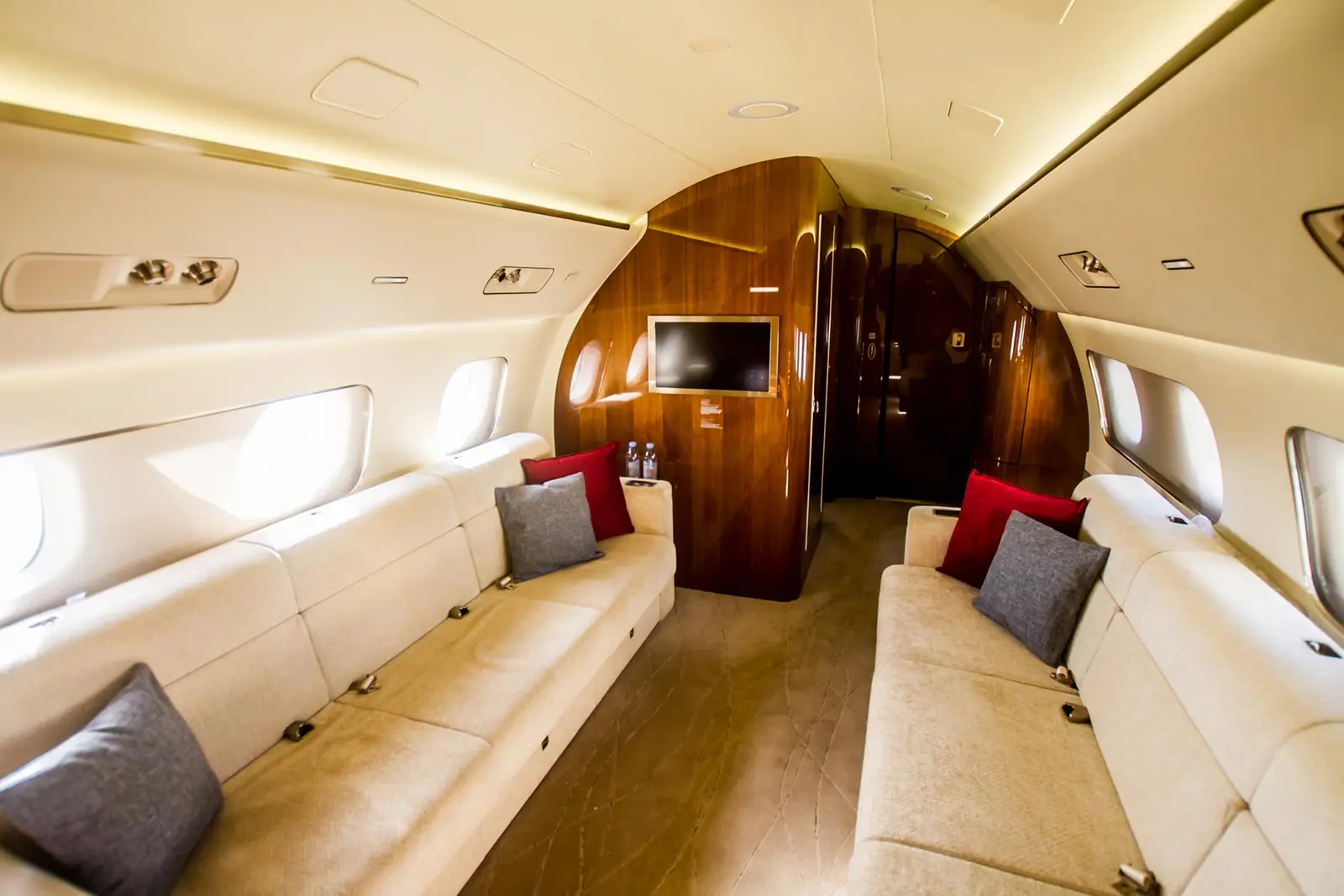 Embraer Lineage 1000 9H-FCM operated by AirX Charter, Ltd. photo 5
