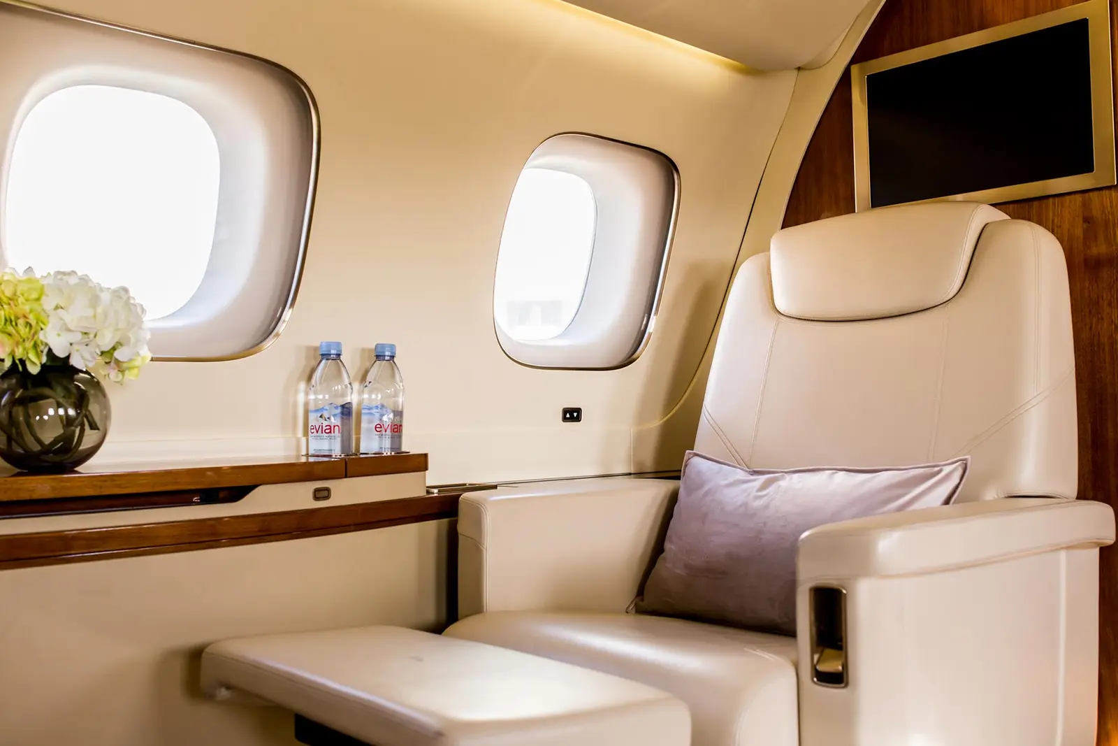 Embraer Lineage 1000 9H-FCM operated by AirX Charter, Ltd. photo 6