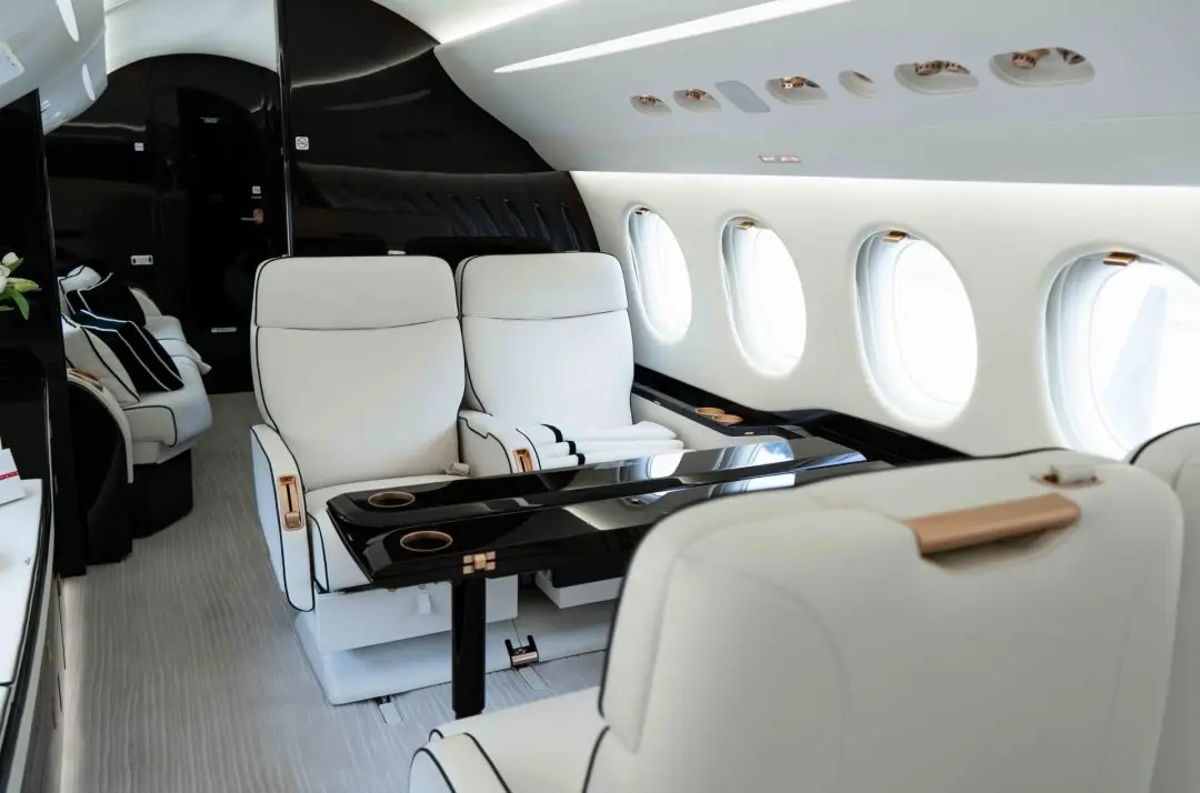 Dassault Falcon 7X 9H-GSWAN operated by Albinati Aeronautics photo 2