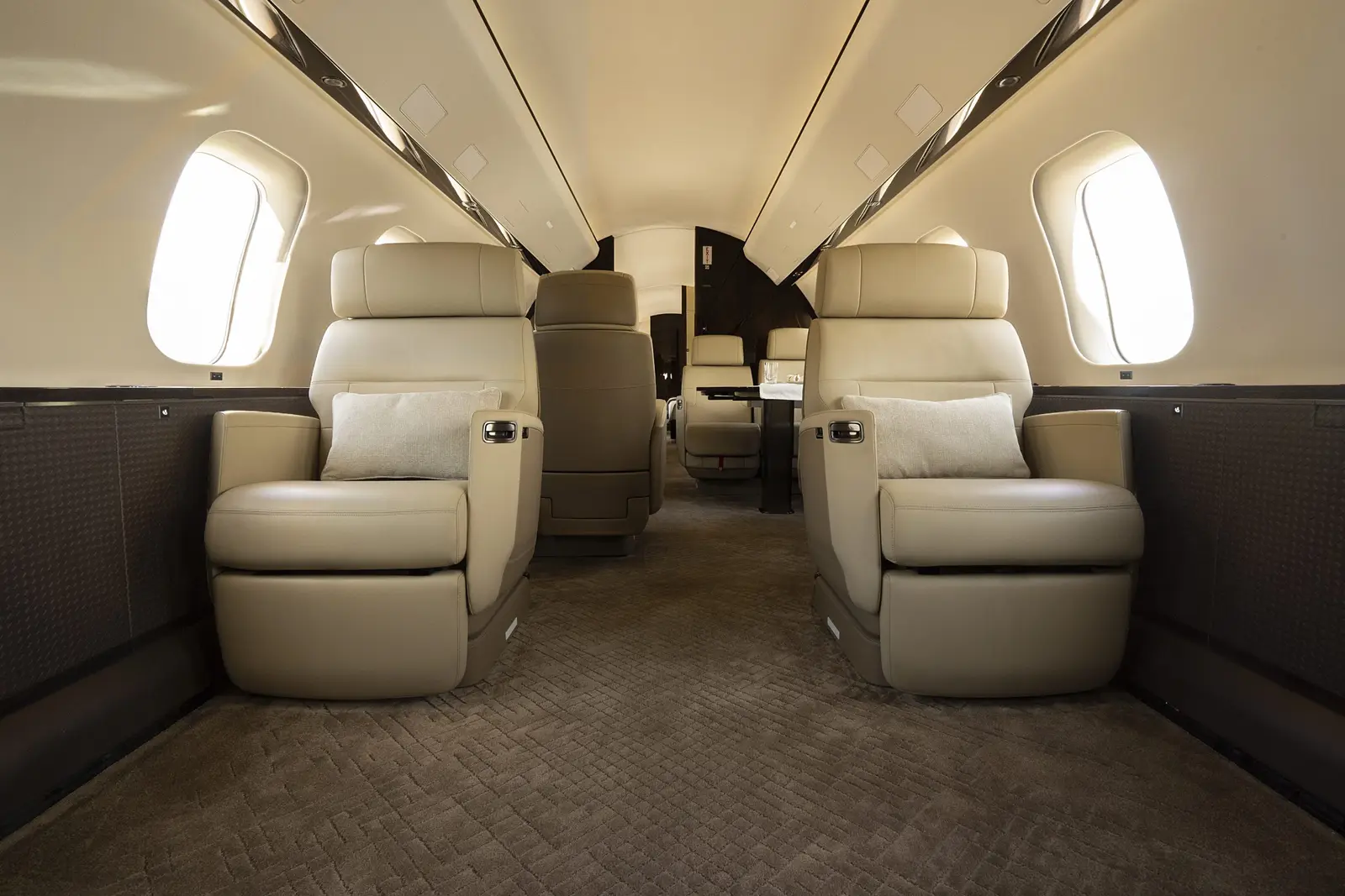 Bombardier Global 7500 9H-IBI operated by ElitAvia photo 2