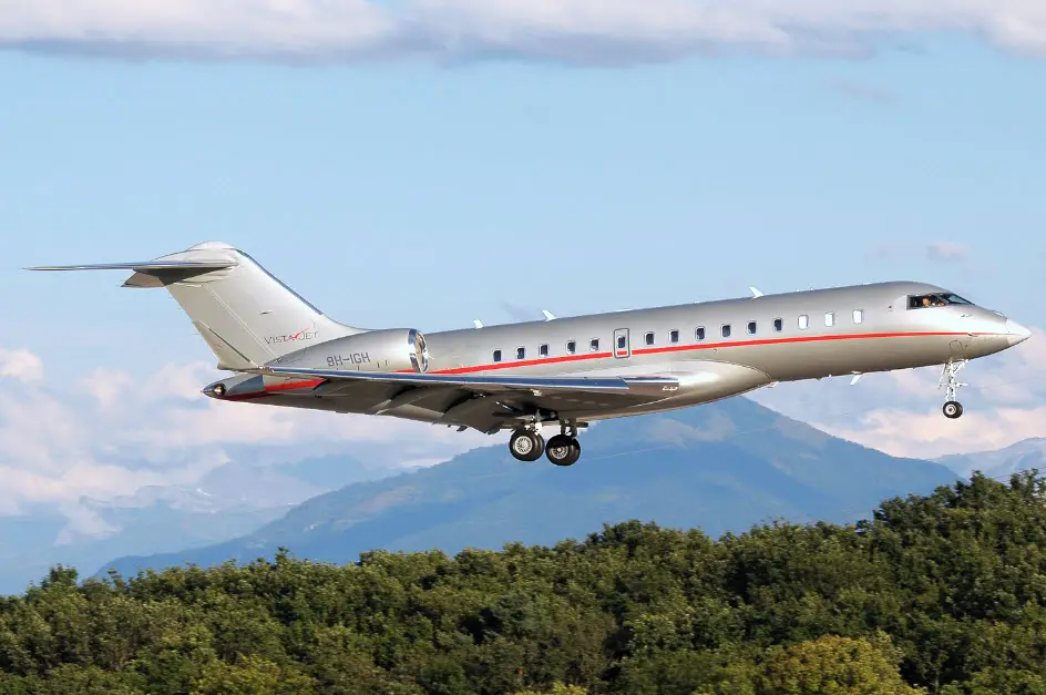 Bombardier Global 6000 9H-IGH operated by VistaJet, exterior
