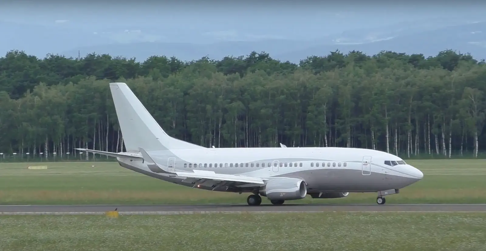 Boeing 737-500 9H-MAC operated by Comlux Aviation, exterior