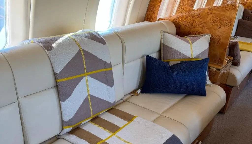 Bombardier Global 5000 9H-MONE operated by ElitAvia photo 3
