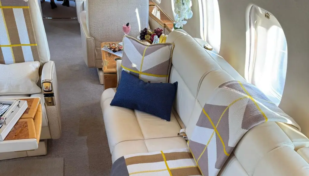 Bombardier Global 5000 9H-MONE operated by ElitAvia photo 6