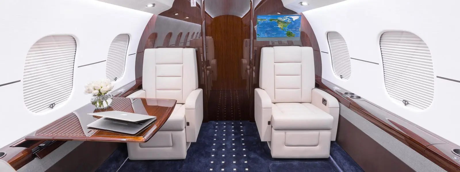 Bombardier Global 6000 9H-OVG operated by Albinati Aeronautics, exterior