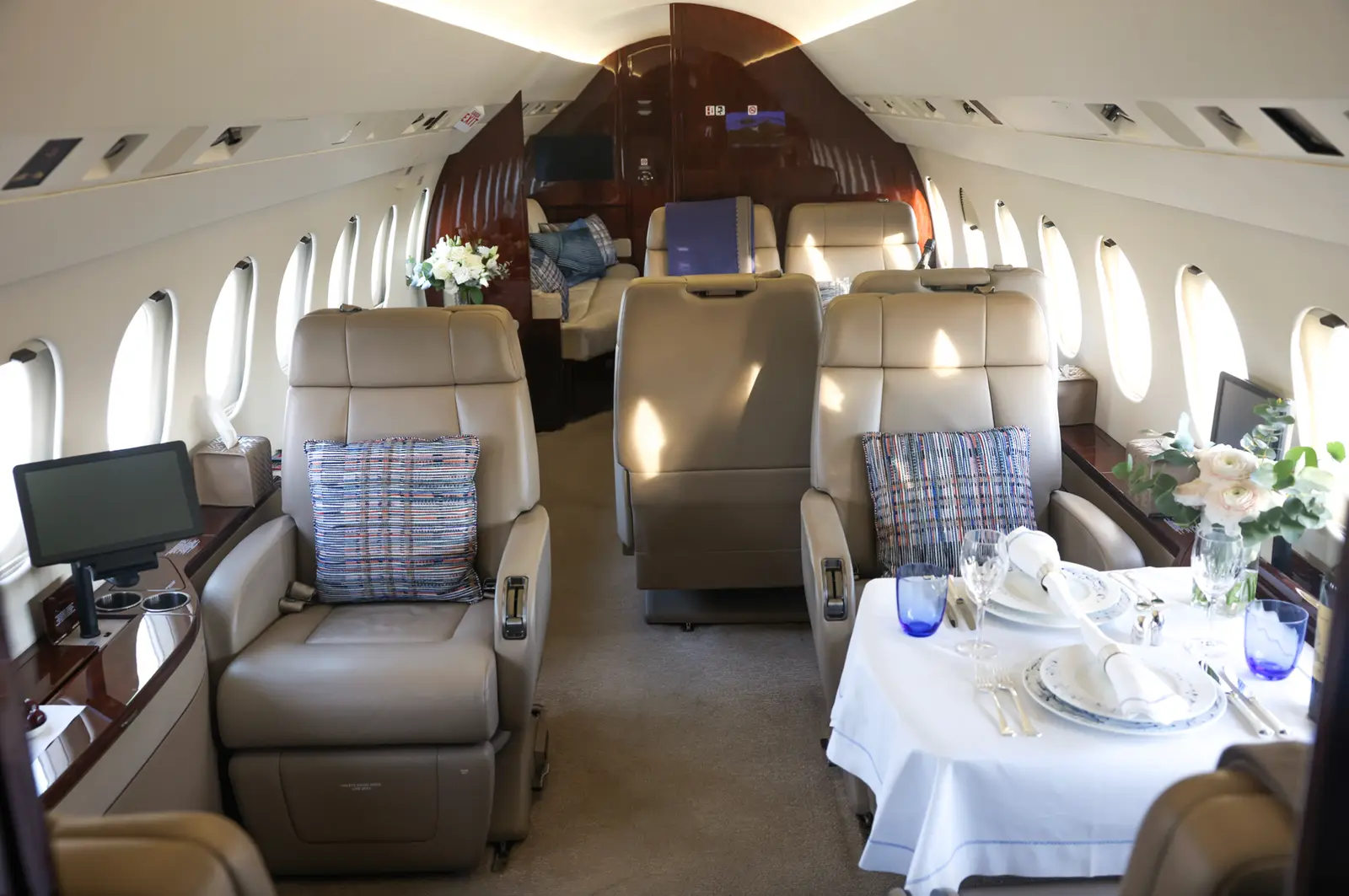 Dassault Falcon 900LX 9H-RRC operated by ElitAvia photo 2