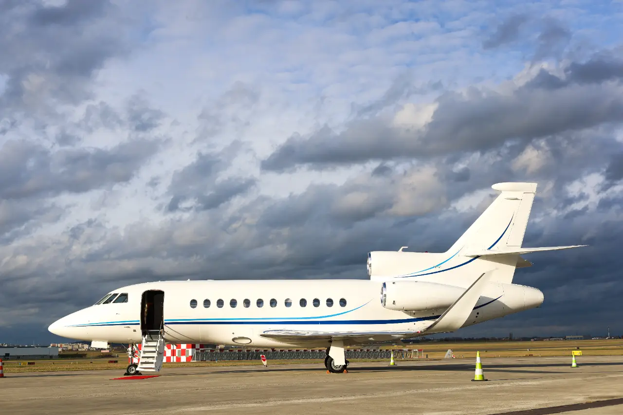 Dassault Falcon 900LX 9H-RRC operated by ElitAvia photo 5