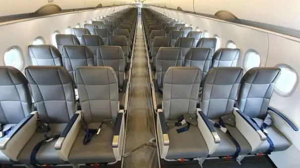 Airbus A320-200 9H-SLE operated by SmartLynx Airlines, exterior
