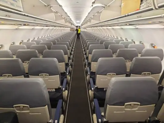 Airbus A320-200 9H-SLF