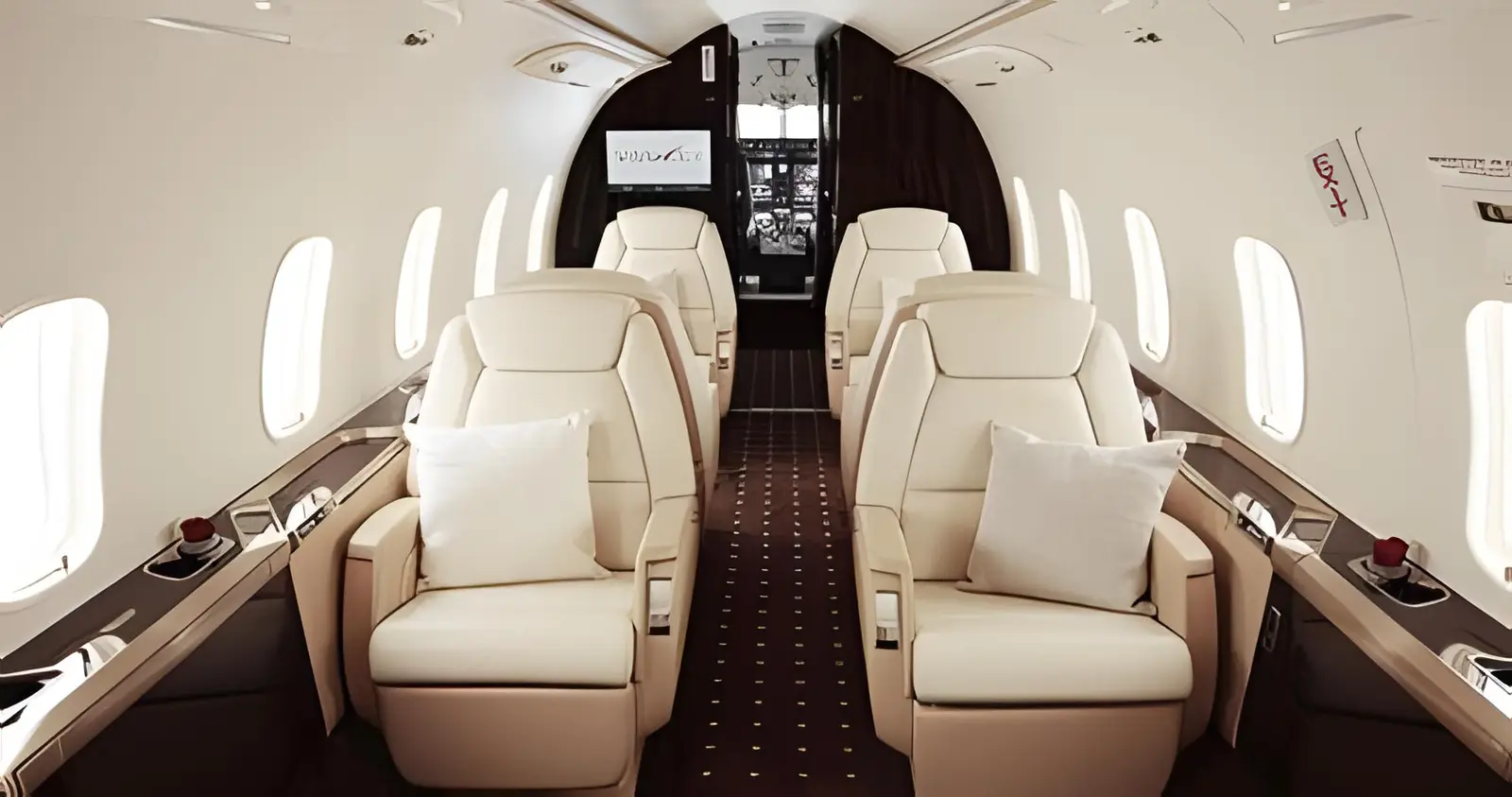 Bombardier Challenger 350 9H-VCC operated by Vistajet photo 2