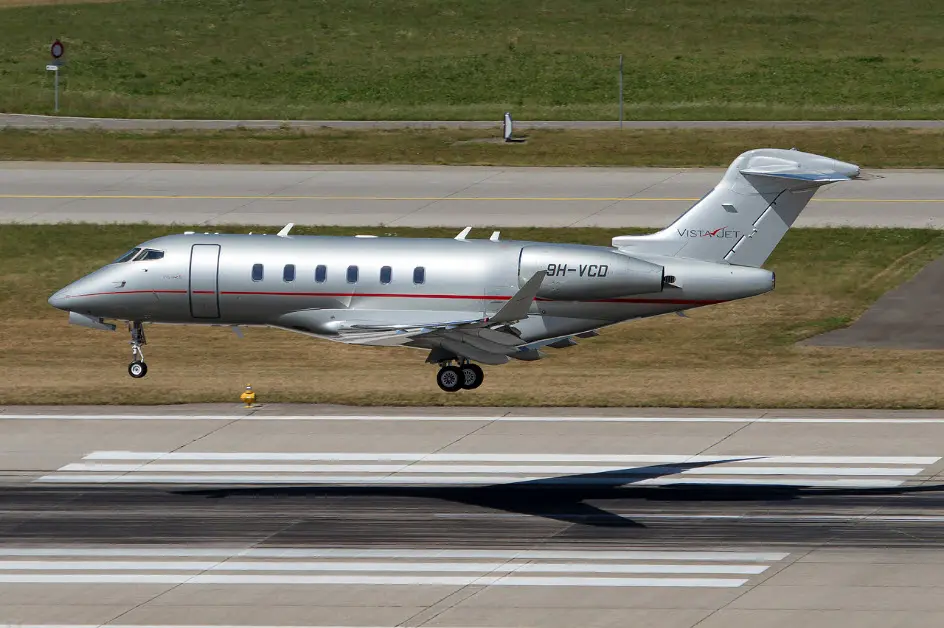 Bombardier Challenger 350 9H-VCD operated by Vistajet, exterior