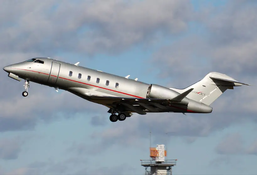 Bombardier Challenger 350 9H-VCG operated by Vistajet photo 4