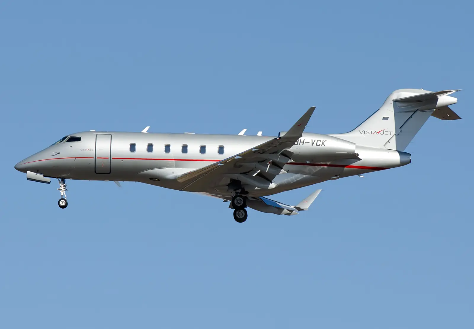 Bombardier Challenger 350 9H-VCK operated by Vistajet, exterior