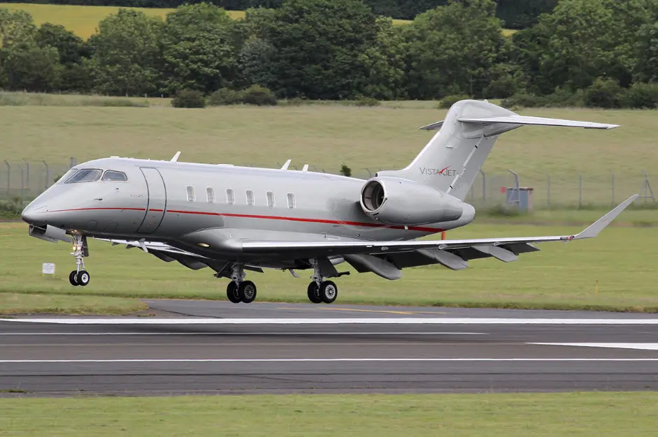 Bombardier Challenger 350 9H-VCM operated by Vistajet photo 4