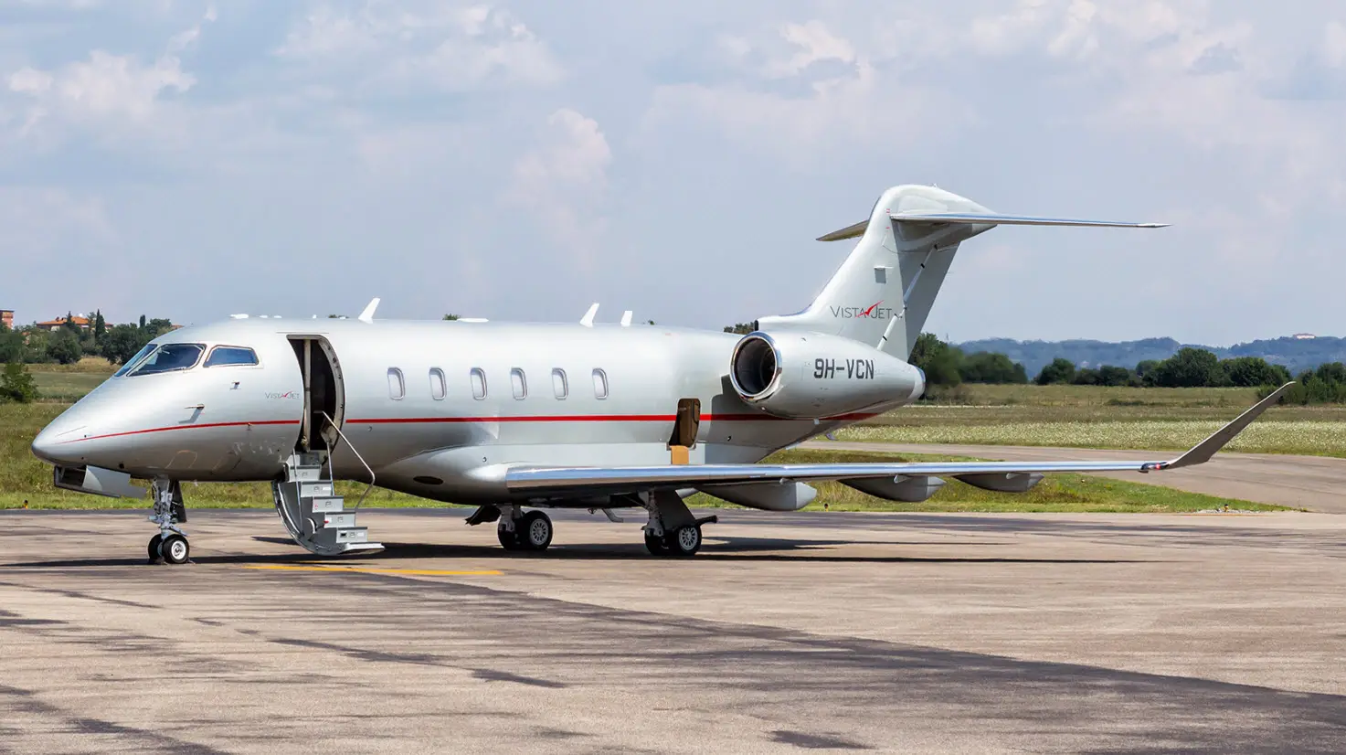 Bombardier Challenger 350 9H-VCN operated by Vistajet, exterior