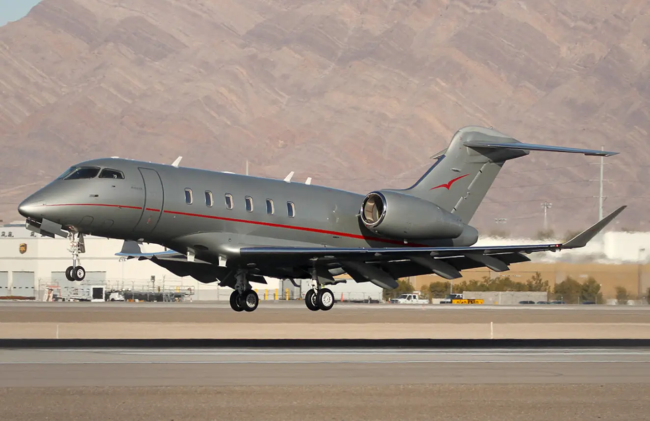 Bombardier Challenger 350 9H-VCZ operated by Vistajet, exterior