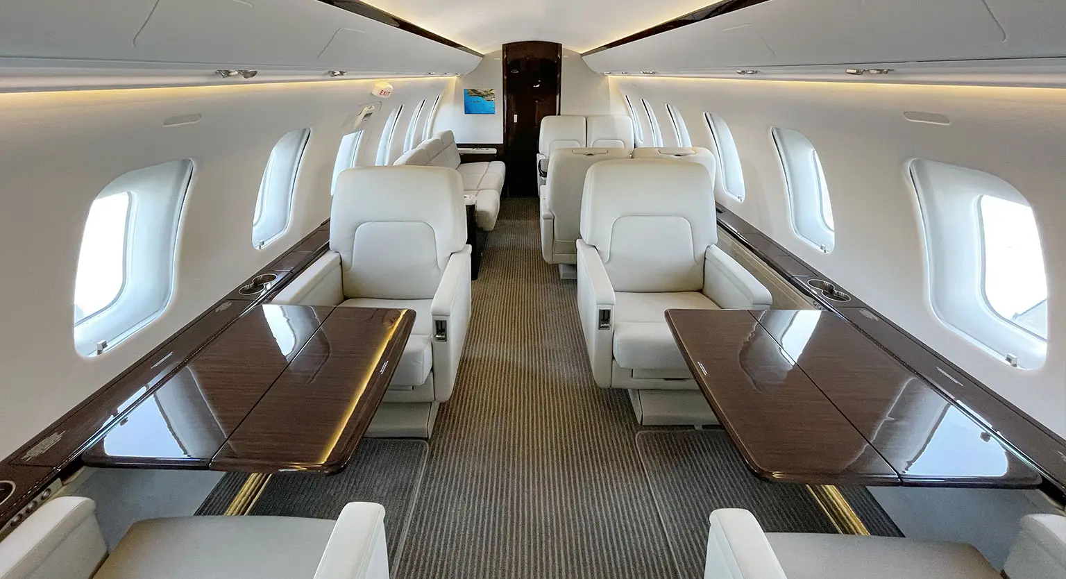 Bombardier Challenger 605 9H-VFN operated by Vistajet photo 4
