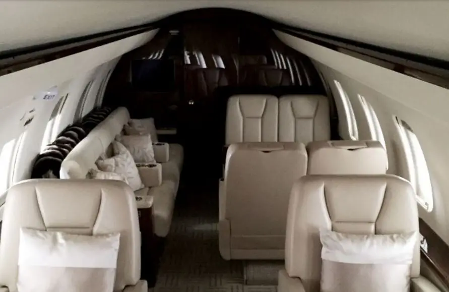 Bombardier Challenger 605 9H-VFO operated by Vistajet photo 5