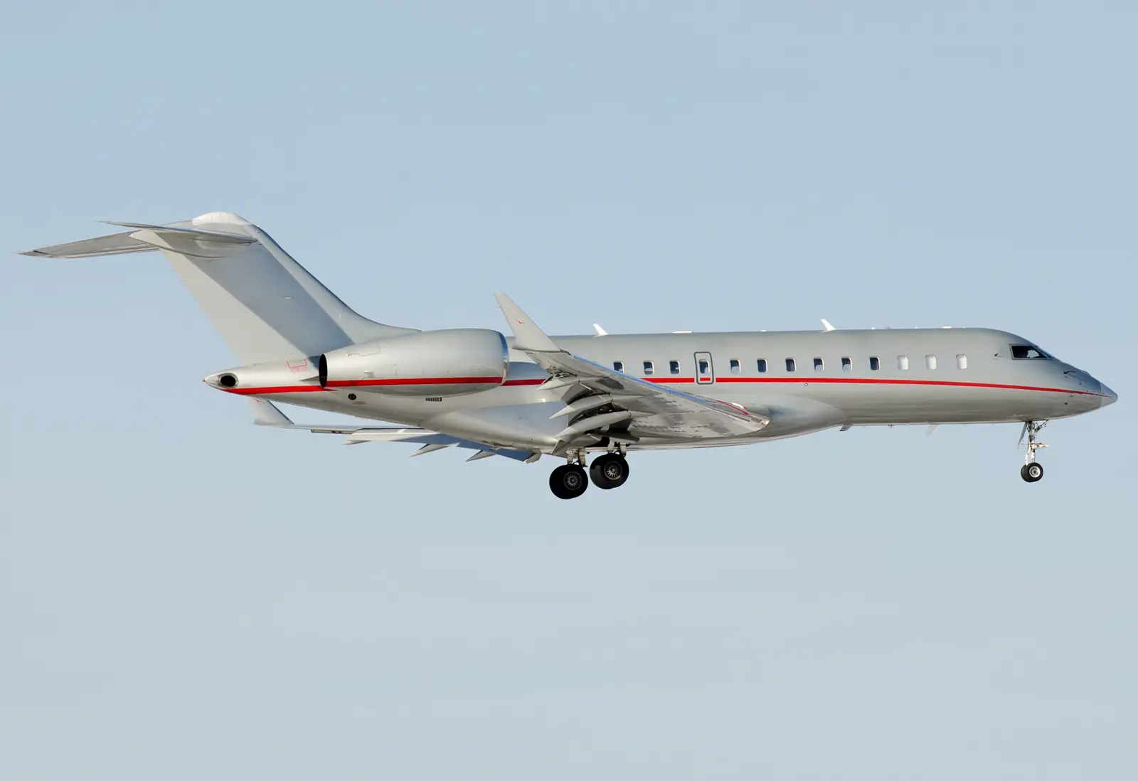 Bombardier Global 6000 9H-VJC operated by VistaJet photo 4