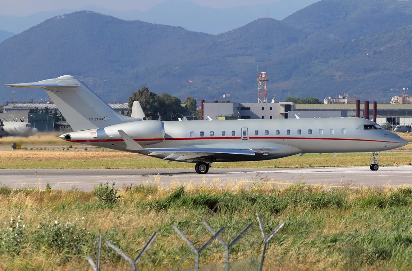 Bombardier Global 6000 9H-VJH operated by Vistajet photo 4
