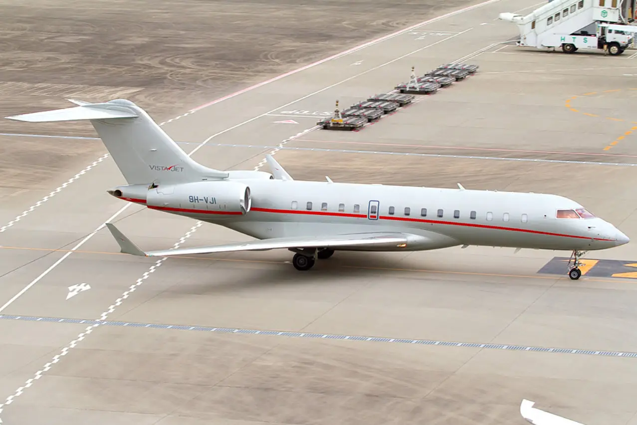 Bombardier Global 6000 9H-VJI operated by Vistajet, exterior
