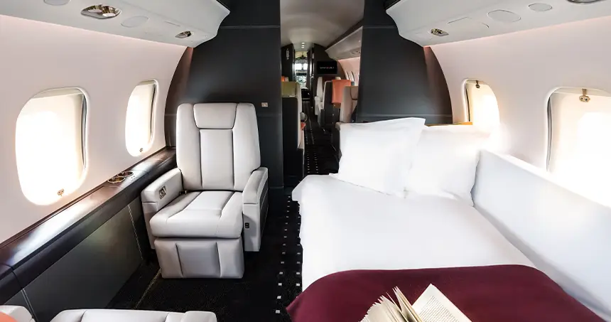 Bombardier Global 6000 9H-VJJ operated by Vistajet photo 4