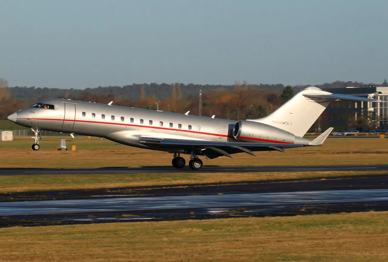 Bombardier Global 6000 9H-VJR operated by Vistajet photo 4