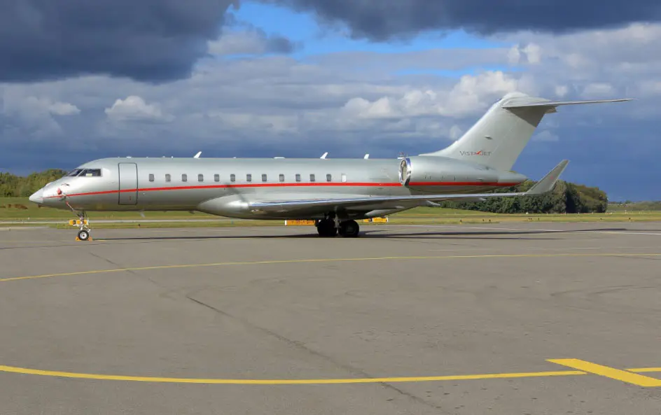 Bombardier Global 6000 9H-VJU operated by Vistajet photo 4
