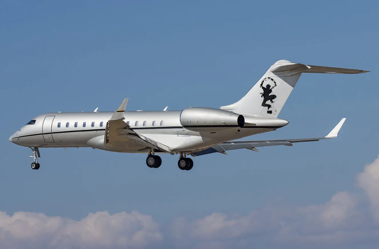 Bombardier Global 6000 9H-VTE operated by VistaJet photo 4