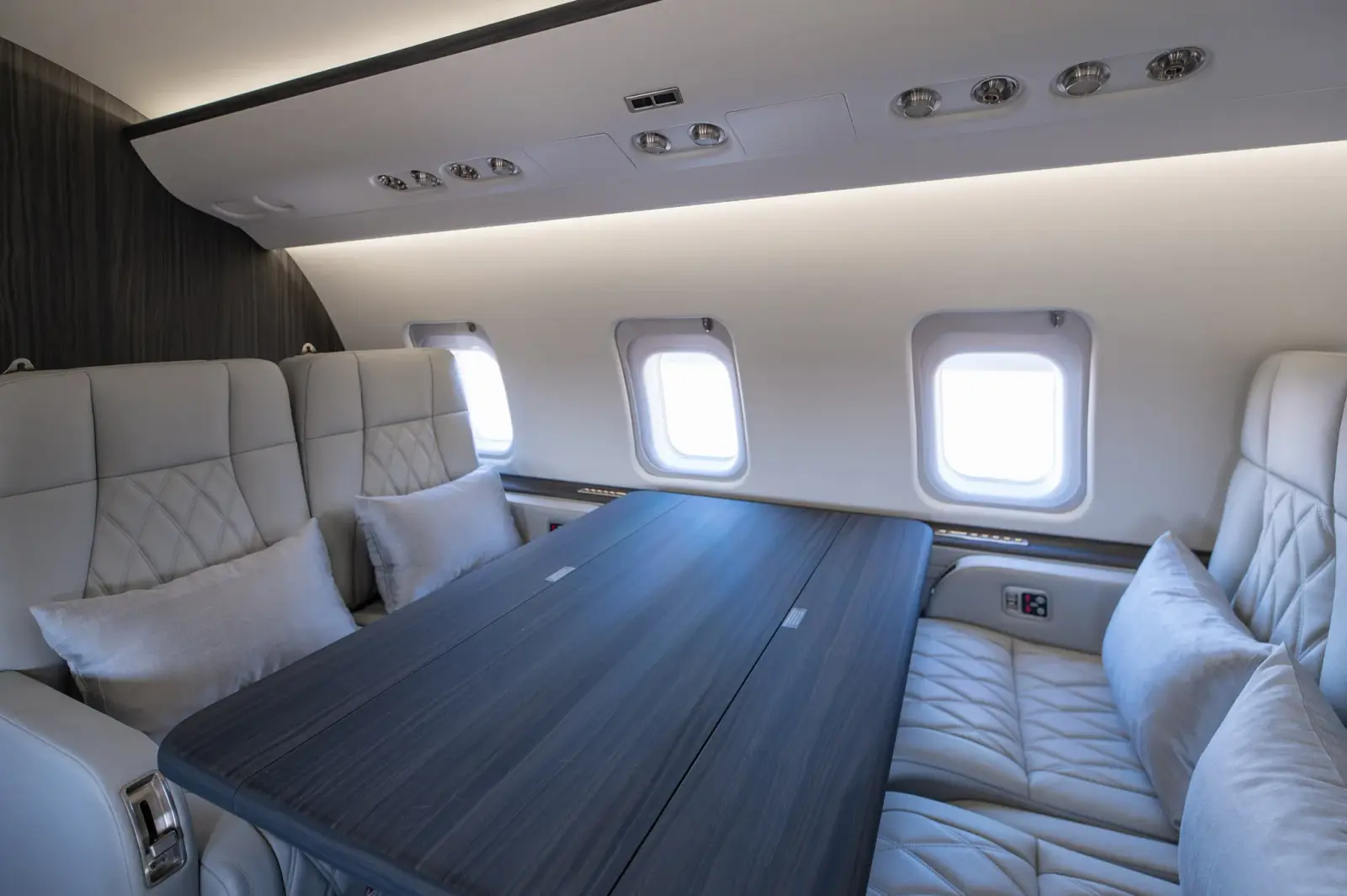 Bombardier Challenger 850 9H-YOU operated by AirX Charter, Ltd. photo 3