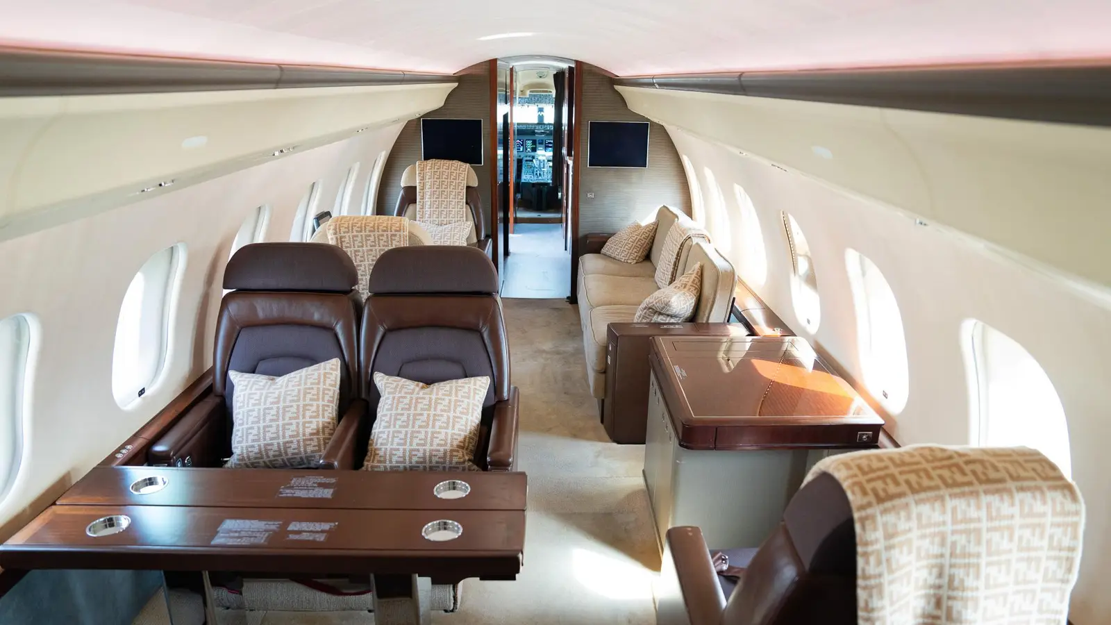 Bombardier Global Express XRS A6-AFC operated by Alex Jets photo 2
