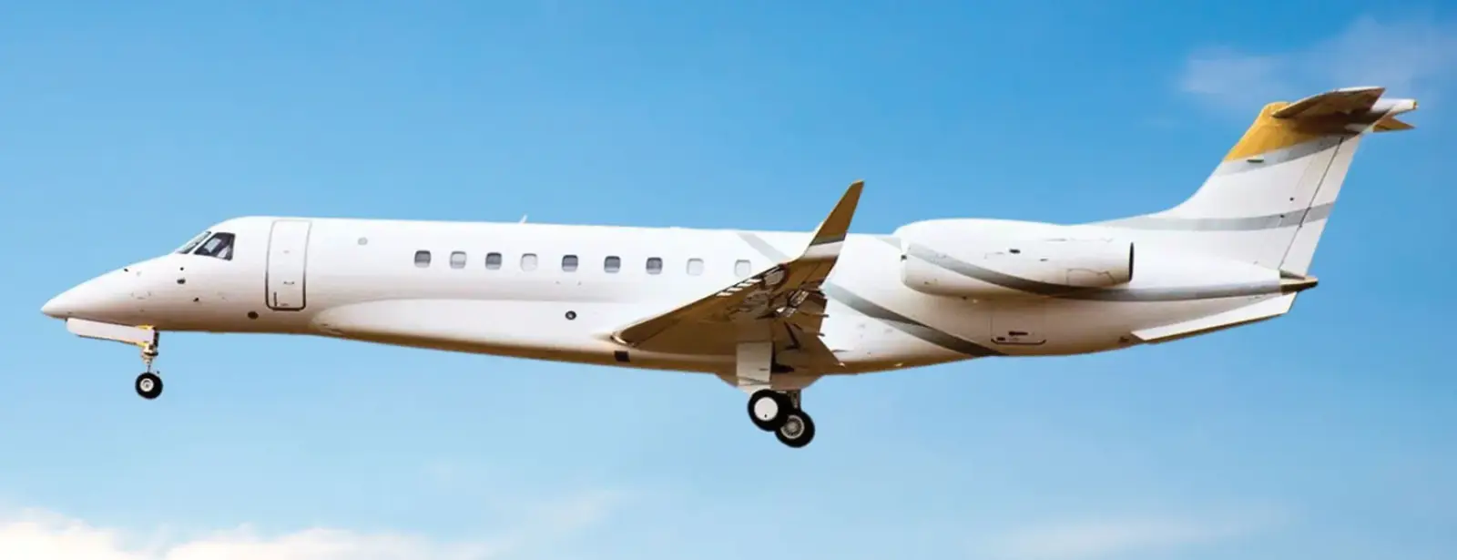 Embraer Legacy 650 A6-AFO operated by Alex Jets photo 4
